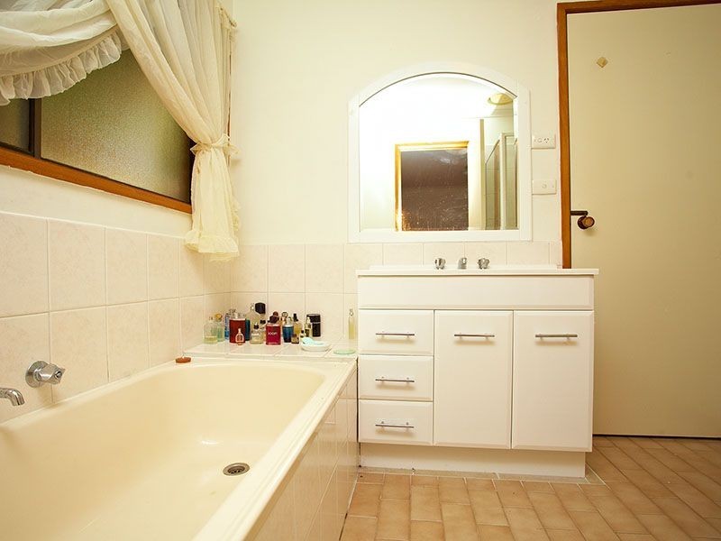 2/5 St. Johns Av., Frankston VIC 3199