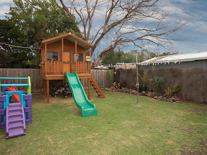 82 Excelsior, Frankston North VIC 3200