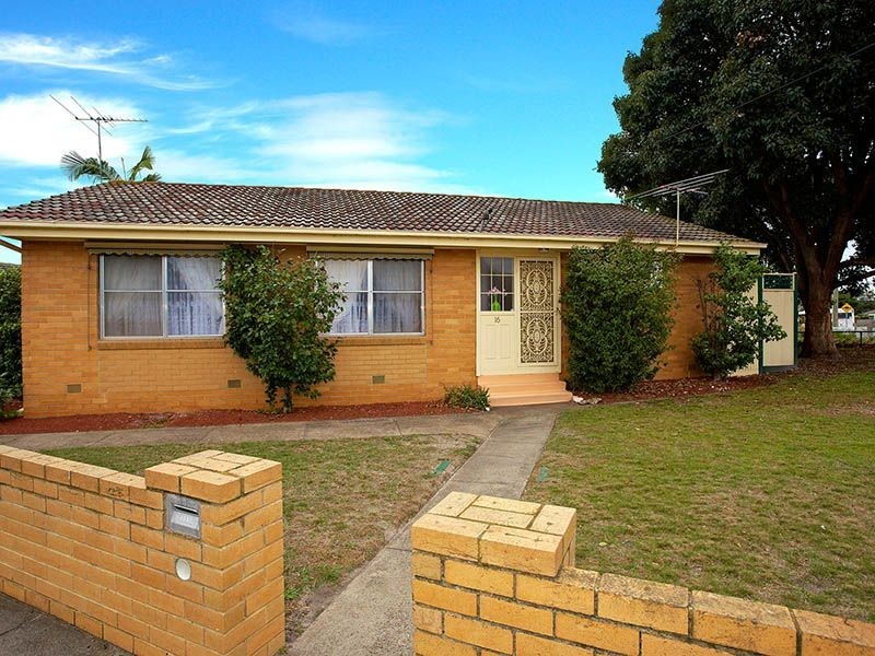 16 Excelsior Drive, Frankston North VIC 3200