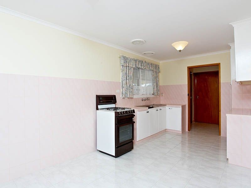 126 Excelsior Dve., Frankston North VIC 3200