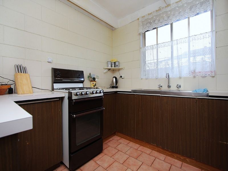 16 Hunt Drive, Seaford VIC 3198