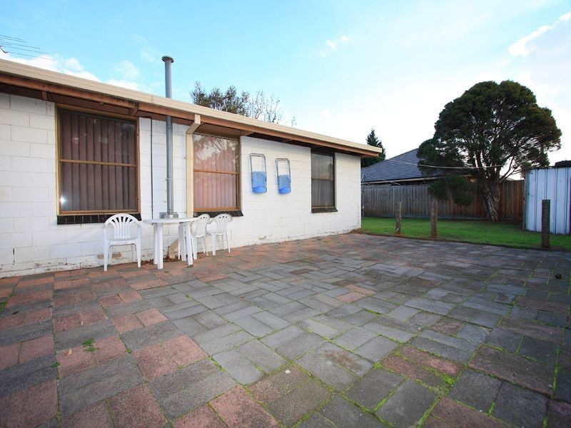 16 Hunt Drive, Seaford VIC 3198