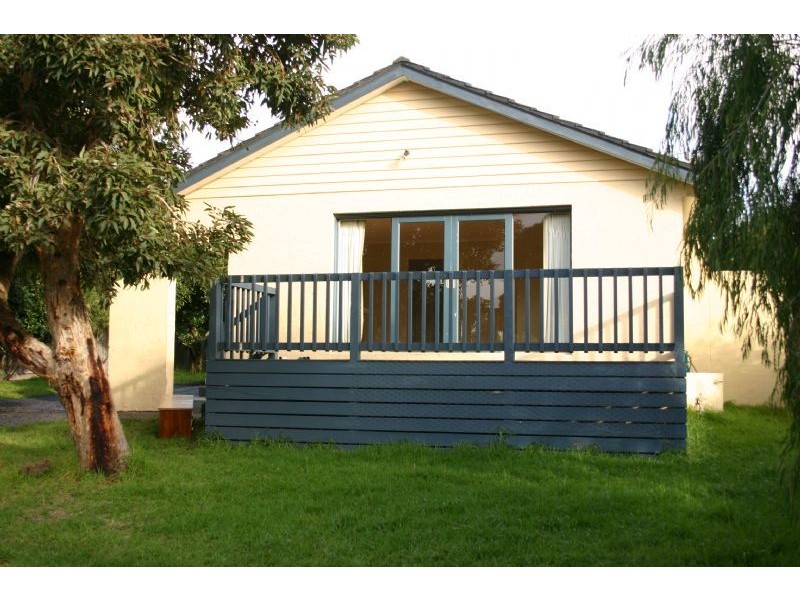 80 Hillcrest Road, Frankston VIC 3199