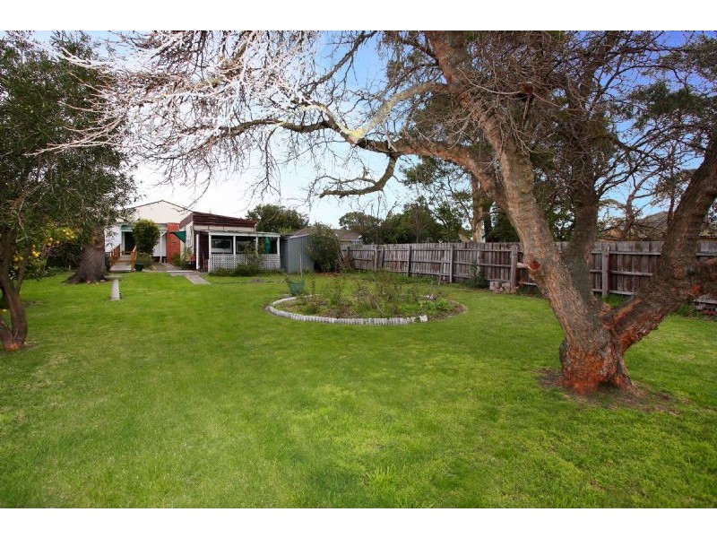 1 Reservoir Road, Frankston VIC 3199