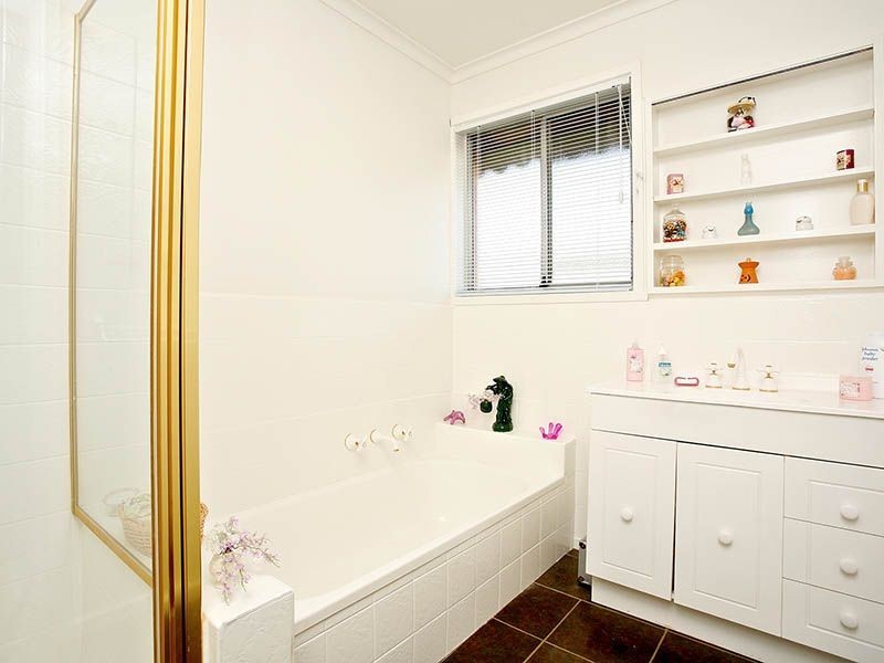 54 Wunalla Road, Seaford VIC 3198