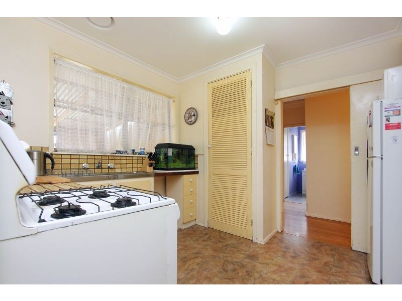 70 Brunning Cres, Frankston North VIC 3200