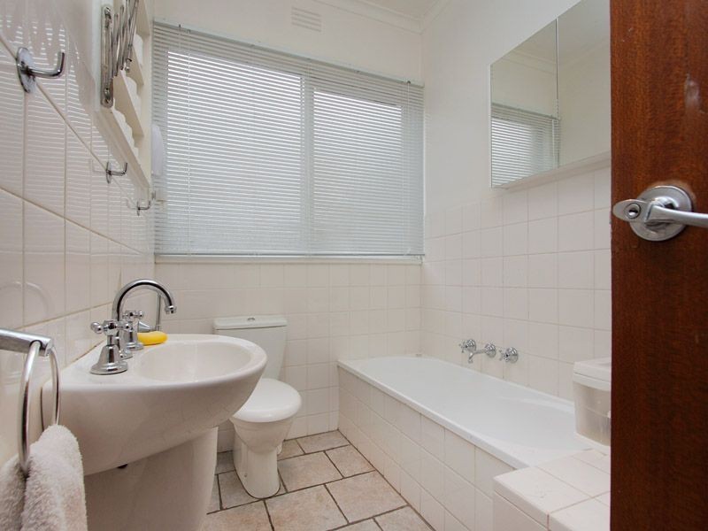 1  Gordon Avenue, Frankston VIC 3199