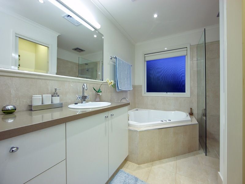 5 Burramine Crt., Frankston South VIC 3199