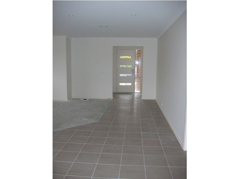 1/3 Athol Court, Langwarrin VIC 3910