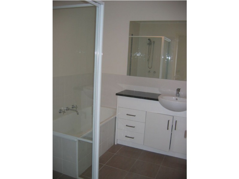 1/3 Athol Court, Langwarrin VIC 3910