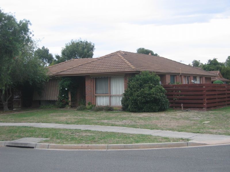 32 Beacon Drive, Langwarrin VIC 3910