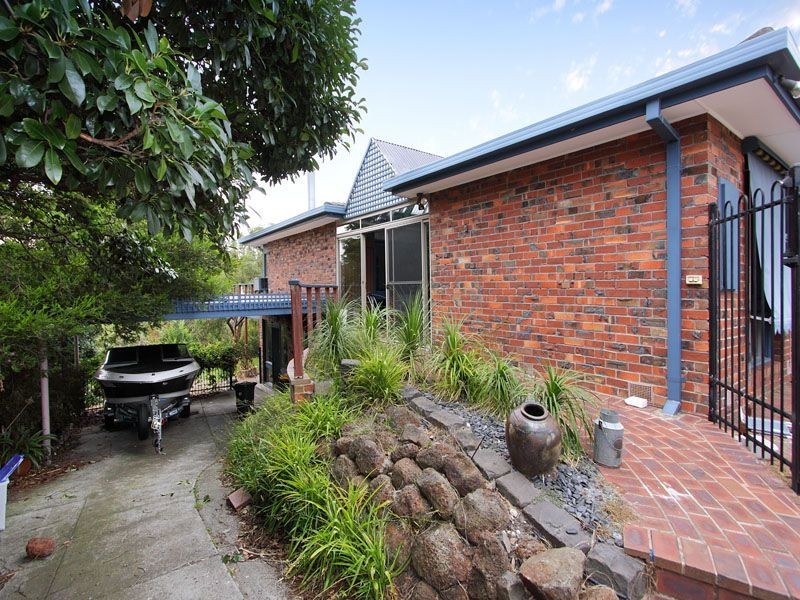 27 Plummer Avenue, Frankston South VIC 3199