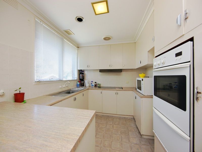 27 Plummer Avenue, Frankston South VIC 3199