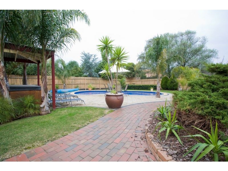 34 Woodside Avenue, Frankston South VIC 3199