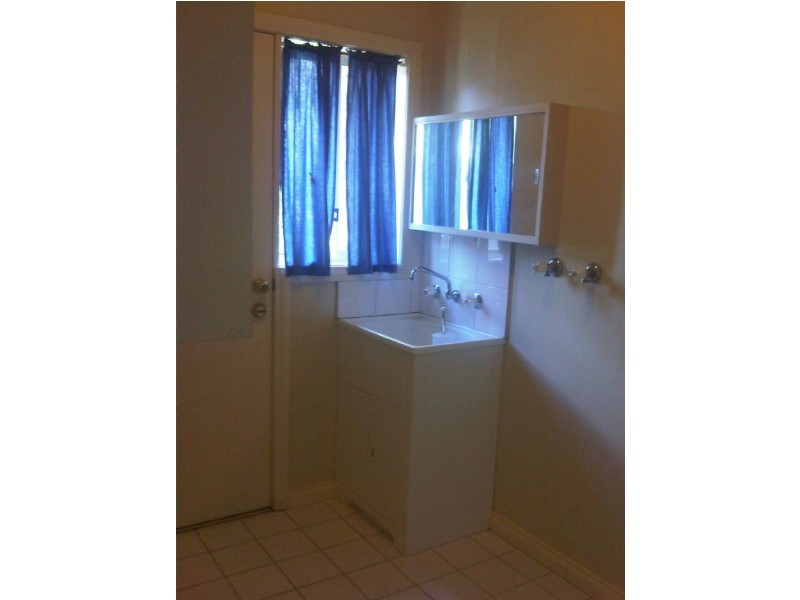 2/84 Collins Street, Mentone VIC 3194