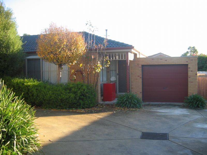 4/9 Athol Court, Langwarrin VIC 3910