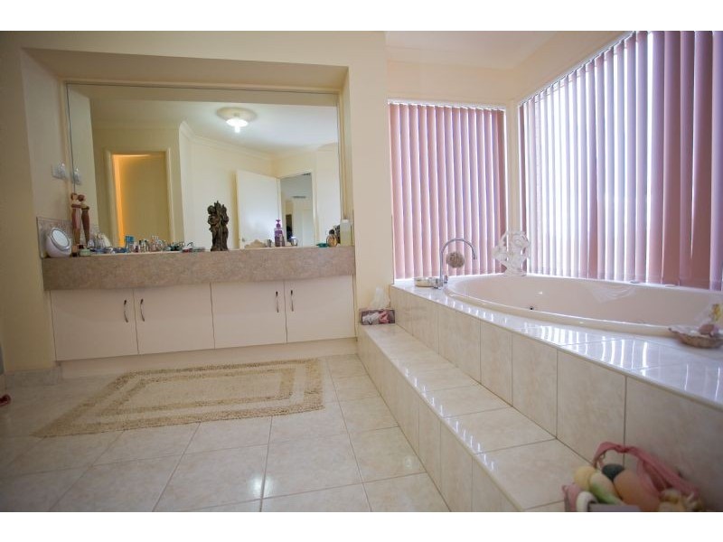 9 Grapeview Court., Frankston South VIC 3199