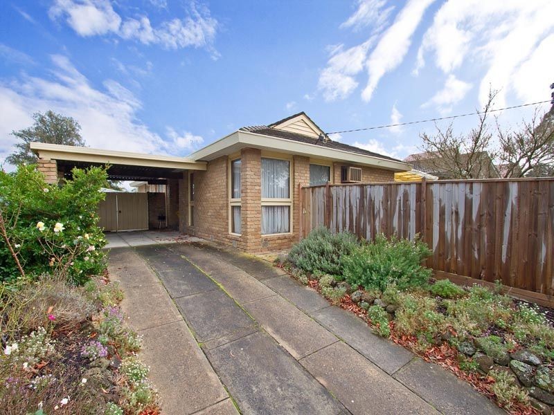 96 Grimwade Crescent, Frankston VIC 3199