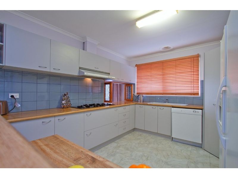 66 Gairloch Drive, Frankston VIC 3199