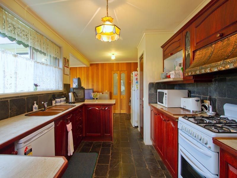 1 Troon Place, Frankston VIC 3199