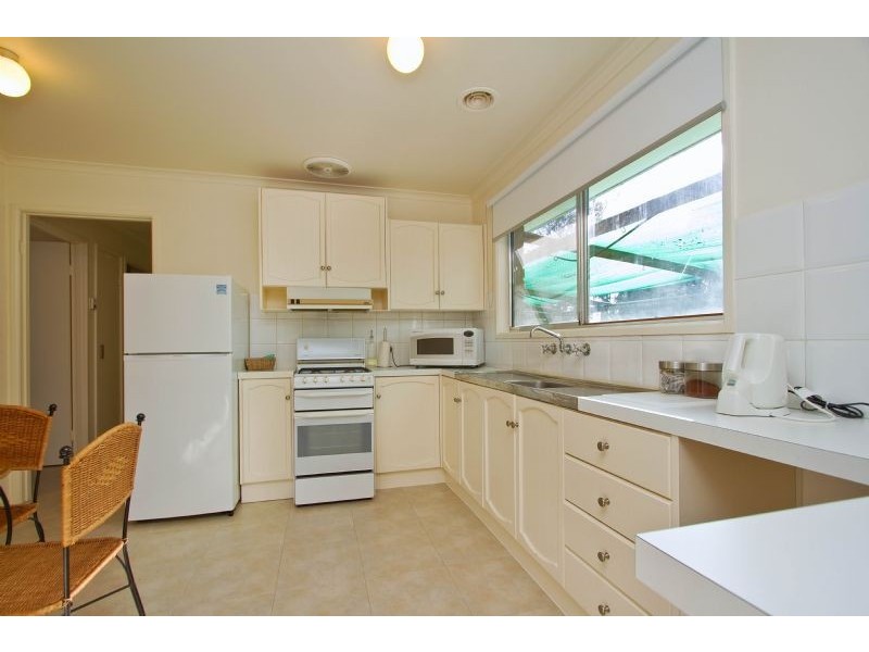 11/190 Karingal Drive, Frankston VIC 3199