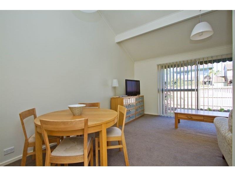 11/190 Karingal Drive, Frankston VIC 3199