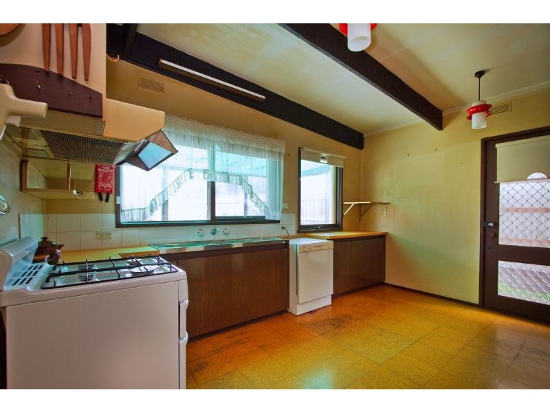 13 Elliott Street, Seaford VIC 3198