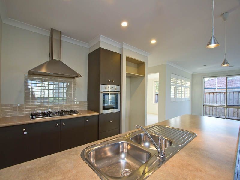 38 Clifton Grove, Carrum Downs VIC 3201