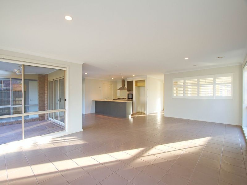 38 Clifton Grove, Carrum Downs VIC 3201