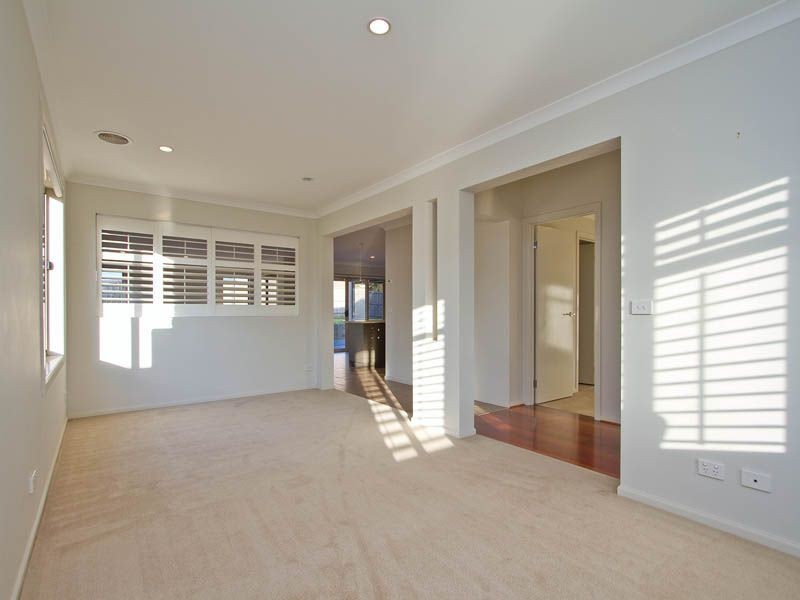38 Clifton Grove, Carrum Downs VIC 3201