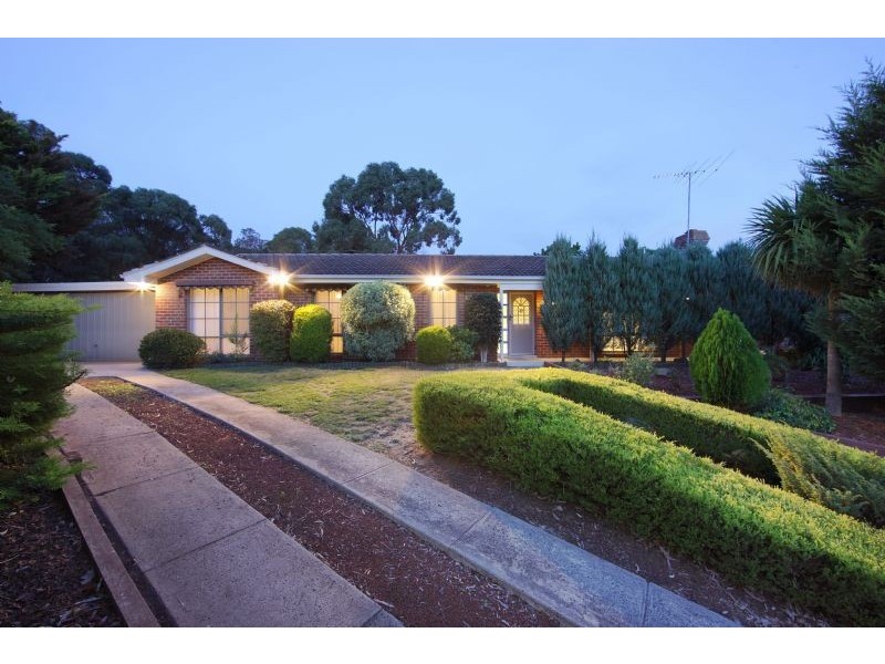 9 Dunraven Court, Frankston VIC 3199