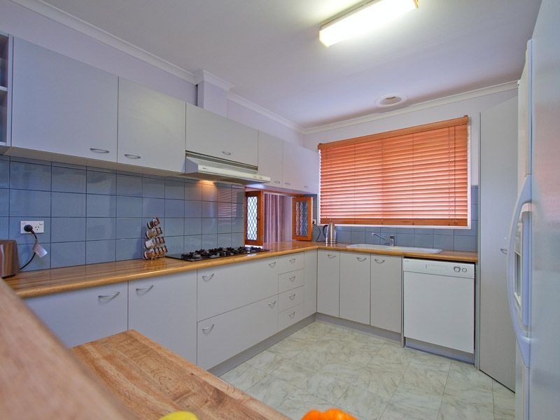 66 Gairloch Drive, Frankston VIC 3199