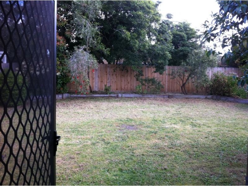 2/18 Shaftesbury Street, Frankston VIC 3199