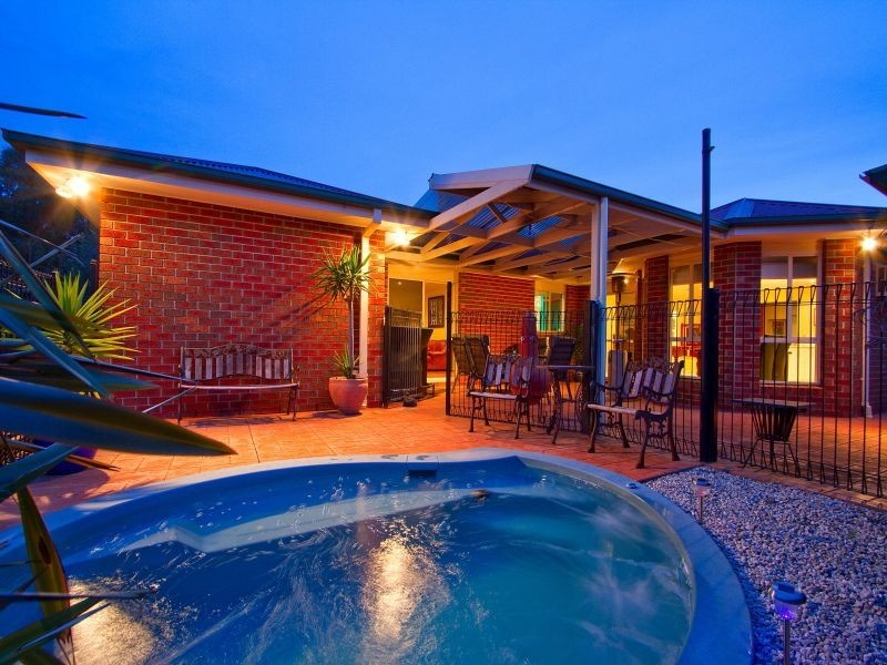 17 Seabrook Way, Seaford VIC 3198
