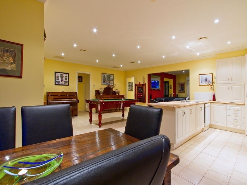 17 Seabrook Way, Seaford VIC 3198
