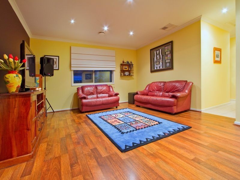 17 Seabrook Way, Seaford VIC 3198