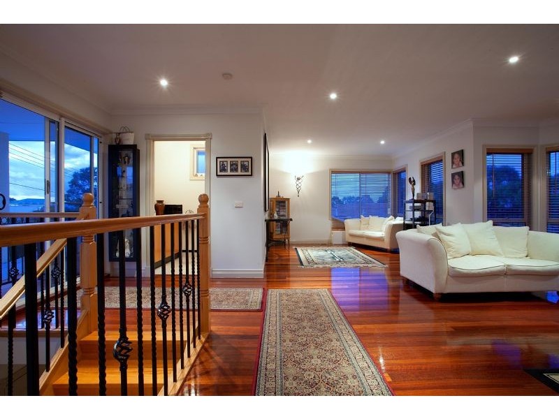 37 Mount Erin Crescent, Frankston South VIC 3199