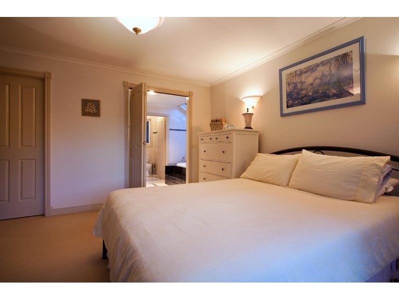 37 Mount Erin Crescent, Frankston South VIC 3199