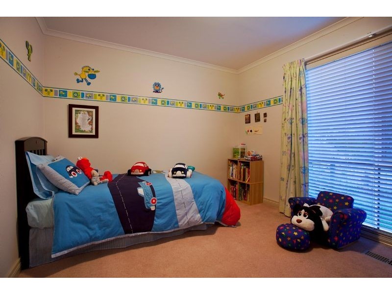 37 Mount Erin Crescent, Frankston South VIC 3199