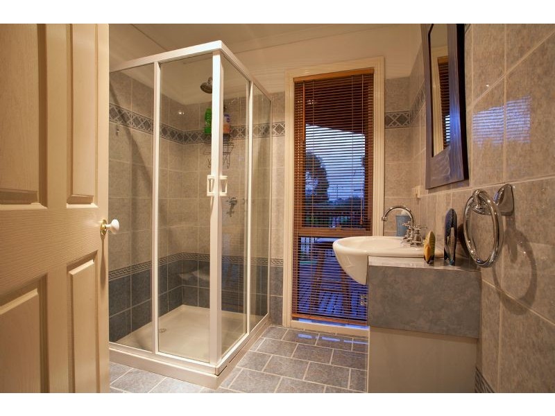 37 Mount Erin Crescent, Frankston South VIC 3199