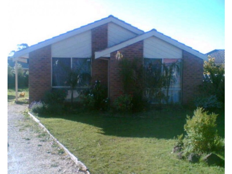 11 Goshawk Court, Carrum Downs VIC 3201