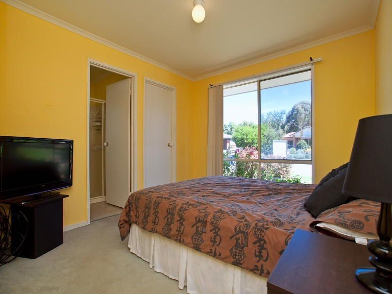 4 Elpara Place, Skye VIC 3977