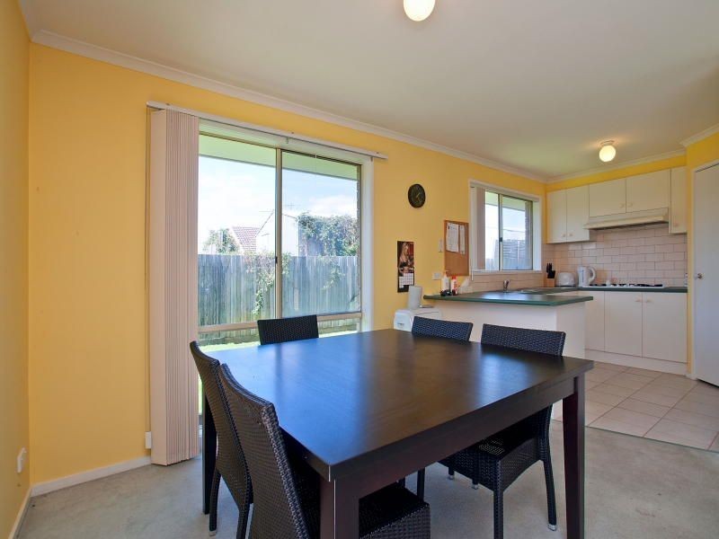 4 Elpara Place, Skye VIC 3977