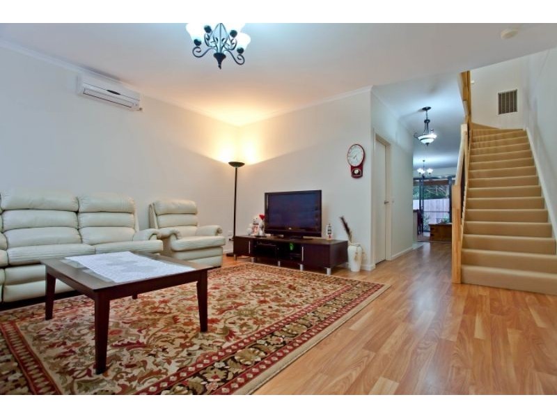2/102 Hillcrest Road, Frankston VIC 3199
