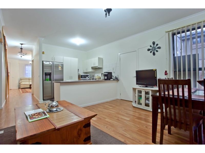 2/102 Hillcrest Road, Frankston VIC 3199