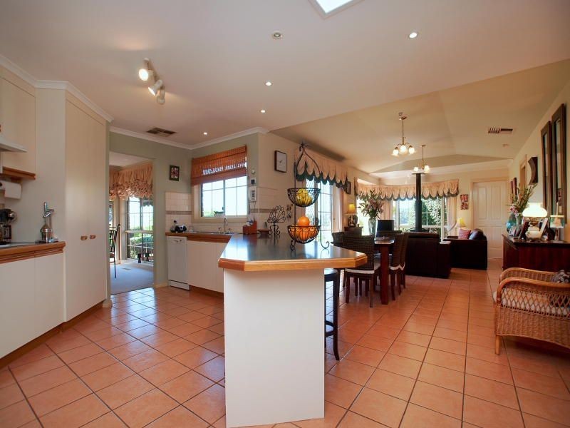 29 Manor Drive, Frankston VIC 3199