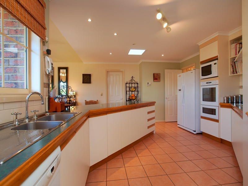 29 Manor Drive, Frankston VIC 3199