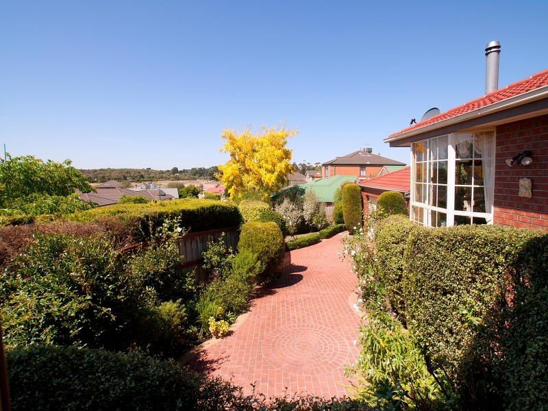 29 Manor Drive, Frankston VIC 3199