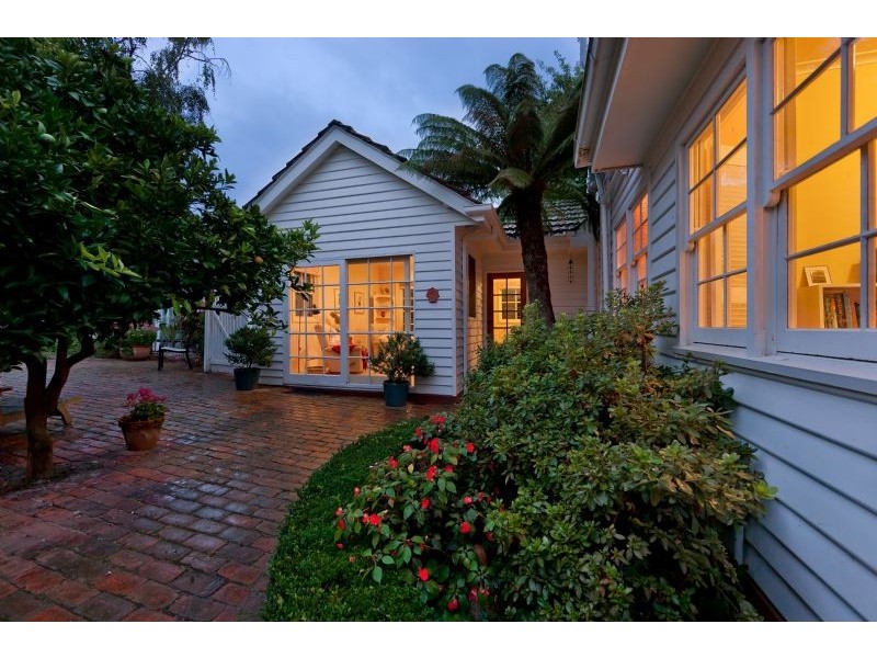 12 Grange Road, Frankston South VIC 3199