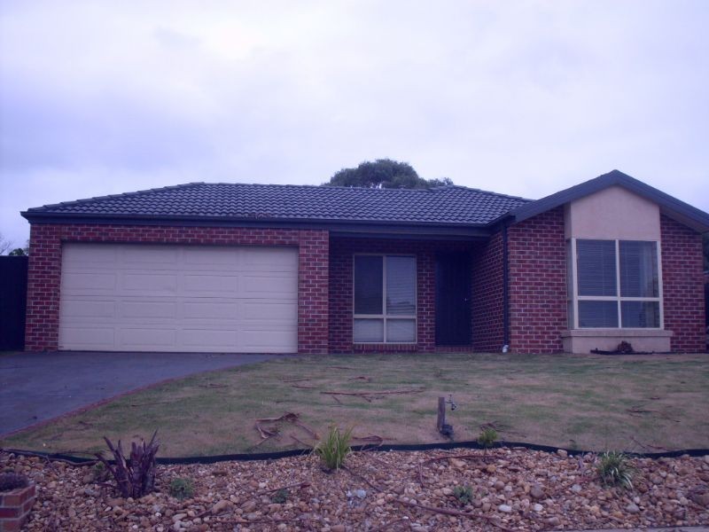 13 Hutchins Way, Skye VIC 3977
